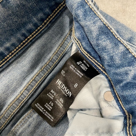 Hudson Size 8 Medium Wash Straight Leg Button Back Pockets Denim Stretch Jeans - Picture 11 of 12